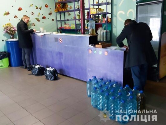 У Миколаєві поліцейські вилучили контрафактну продукцію