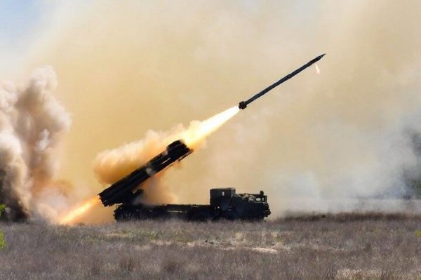 Миколаїв обстріляли зі