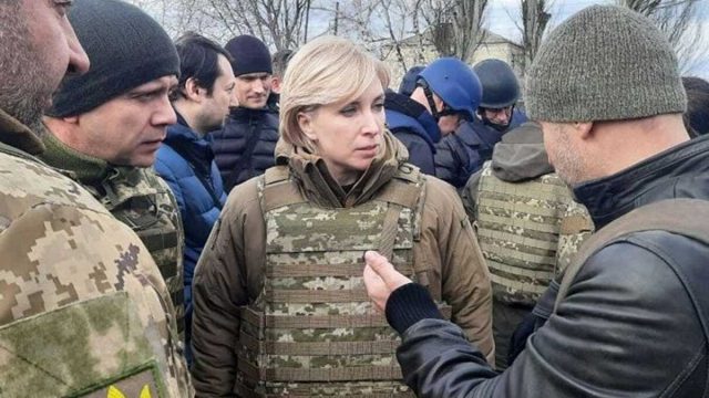 Новий обмін полоненими: додому повернулись 10 військових та 9 цивільних українців