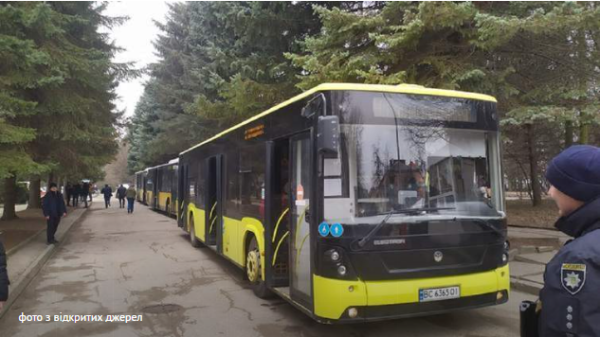 Сім діб у дорозі. Лікар-онколог під час війни зміг транспортувати миколаївських дітей до Львова