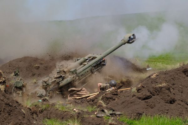 На Сумщині росіяни намагаються прорвати кордон, триває бій