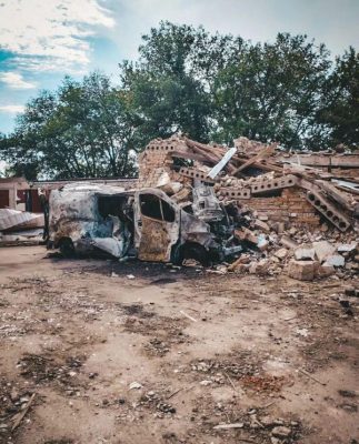 Російські окупанти обстріляли Баштанку на Миколаївщині: з'явилися фото наслідків