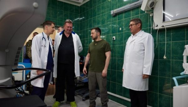 Президент Зеленський присвоїв почесні звання медичним працівникам Миколаївщини