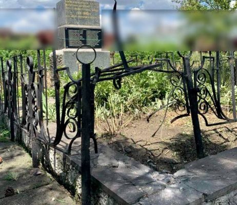 Під час обстрілу Миколаєва рашисти влучили у братську могилу визволителів