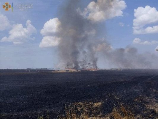 За минулу добу на Миколаївщині внаслідок ворожих обстрілів виникли три пожежі
