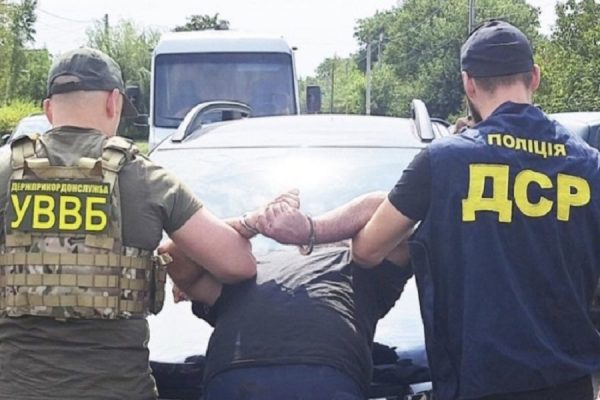 Правоохоронці затримали чоловіка, який переправляв за кордон військовозобов’язаних з Миколаївщини