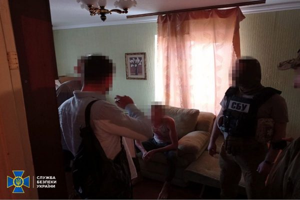 СБУ накрила дві великі ботоферми, які розганяли фейки про ЗСУ