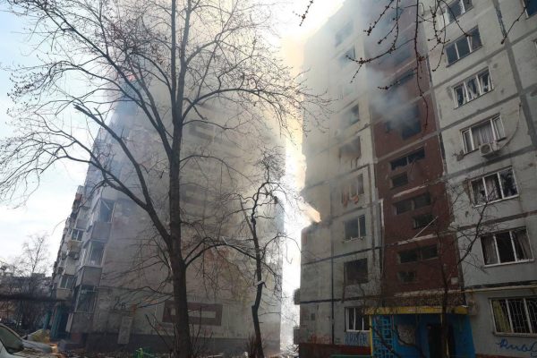 Росія обстріляла багатоповерхівки в Запоріжжі. Є жертва та постраждалі