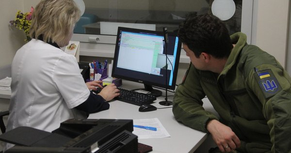 Українців не прийматимуть на роботу та навчання без довідки з військкомату