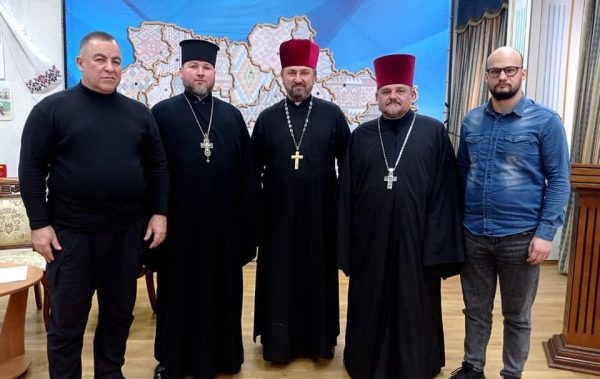 У Миколаєві відбулася нарада з питань святкування Великодня в умовах війни