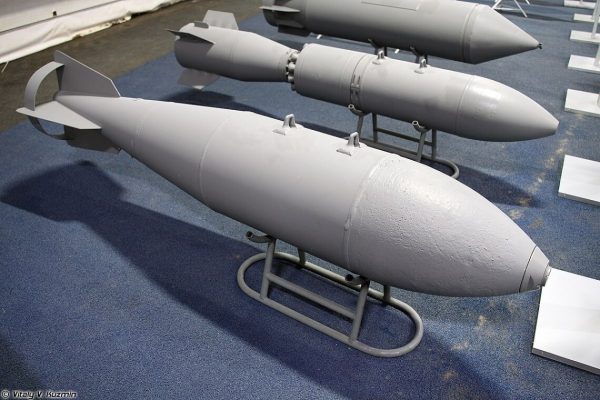 Росія може почати атакувати керованими бомбами вагою 1,5 тисячі кілограмів, - Ігнат