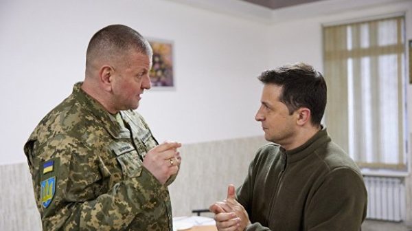 Зеленський порекомендував Залужному відправляти воєнкомів на фронт - Резніков
