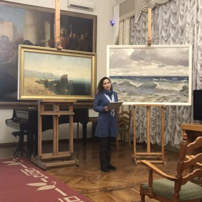 У художньому музеї після тривалої перерви відкрилася музична вітальня