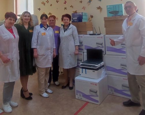Ноутбуки, принтери та роутери: ЦПМСД №4 міста Миколаєва отримав благодійну допомогу