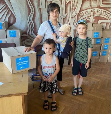 Багатодітні родини Корабельного району Миколаєва отримали гуманітарну допомогу
