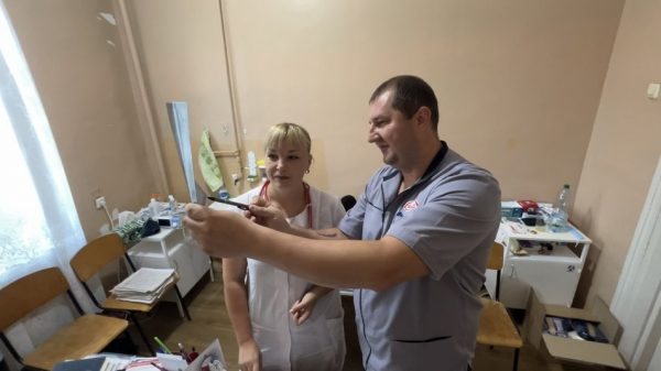Перші лікарі-добровольці. На Миколаївщині працює подружжя медиків із Кропивницького
