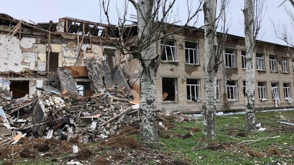 Відновлення закладів освіти Миколаївщини: хто і як допомагає у відбудові