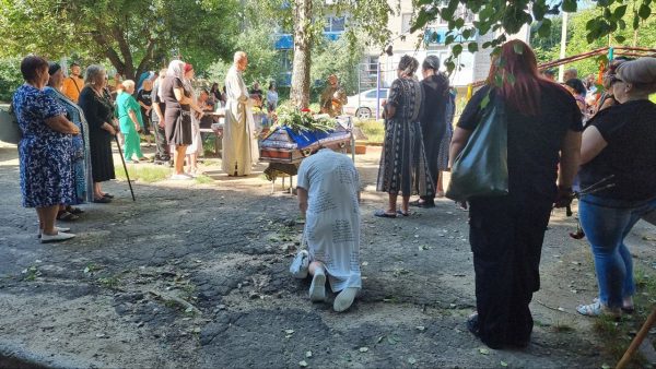 Первомайці провели в останню путь Сергія Завялова