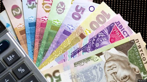 У 2024 році піднімуть мінімальну заробітну плату