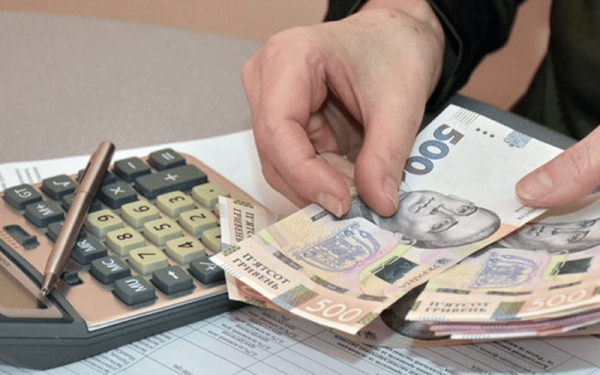 Українцям перерахують пенсії та виплати: наскільки зростуть виплати