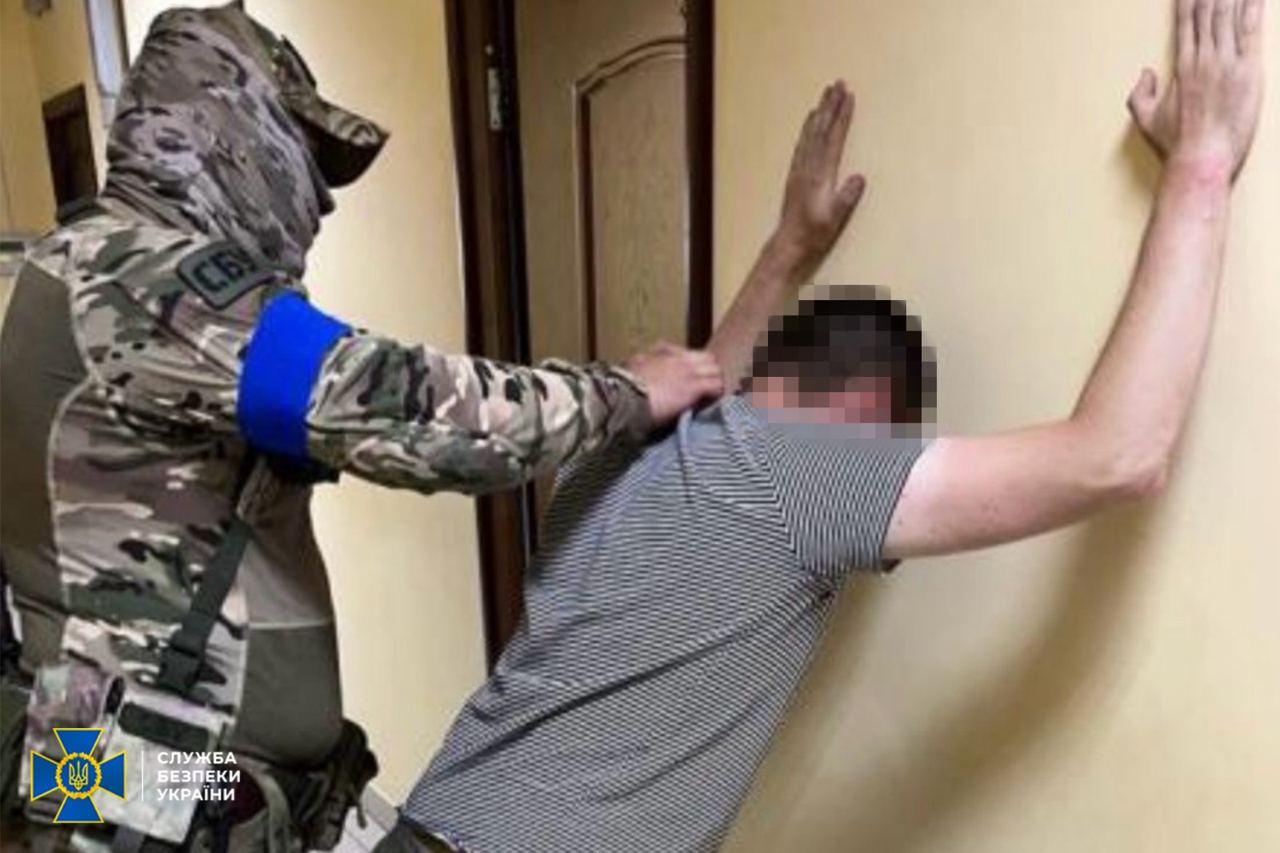 СБУ викрила агента рф, який прикидався рятувальником, щоб коригувати ворожі удари по Одесі