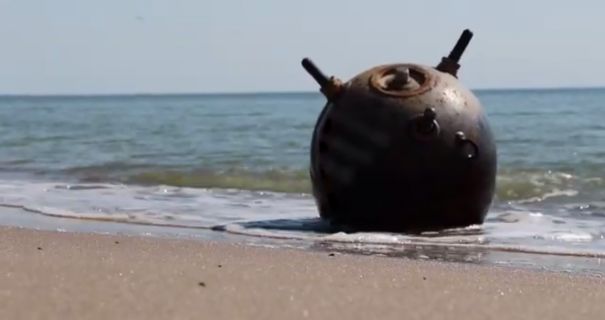 На пляж у Чорноморську штормом винесло міну