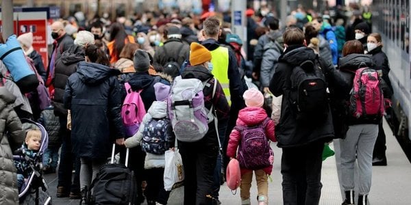 Українські біженці допомогли зменшити дефіцит робочої сили у ЄС – єврокомісар