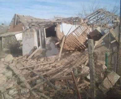 Внаслідок обстрілу двоє дівчат в лікарні. Потрібна допомога