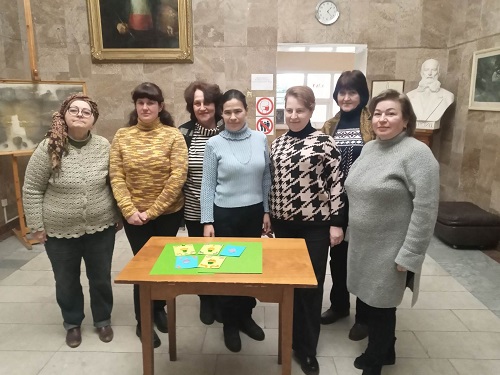 У Миколаївському художньому музеї виготовляли вітальні листівки (ФОТО)