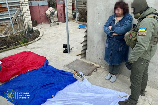 СБУ затримала у Херсоні ворожих інформаторів, які готували ракетні удари