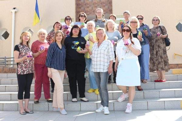 У Миколаєві виготовляли пасхальні прикраси