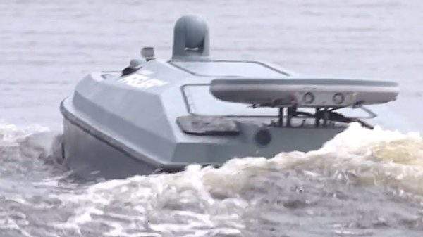 Надводний дрон ГУР знищив швидкісний катер (ВІДЕО)