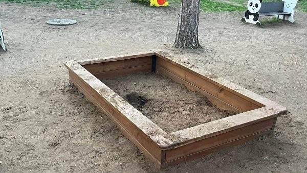 В пісочниці у